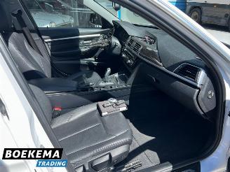 BMW 3-serie 320d xDrive Edition Panorama Leer Automaat Navigatie picture 21
