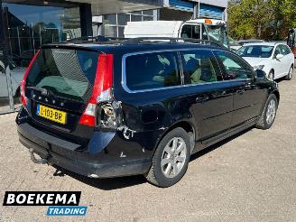 Volvo V-70 2.5T Kinetic 230PK Automaat Leer Navigatie Cruise picture 2