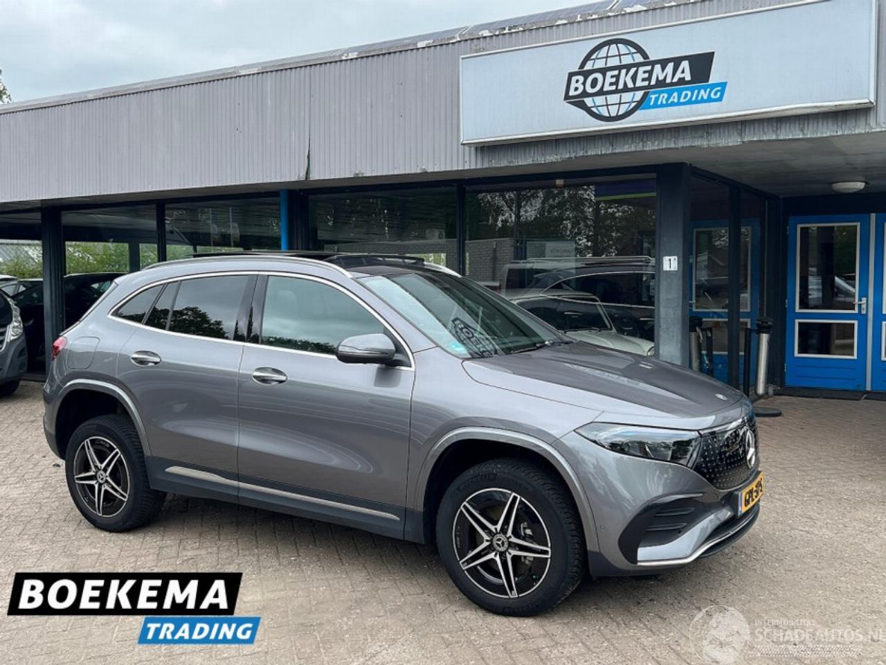 Mercedes EQA 250+ AMG Line 71 kWh HUD Panorama 360-Camera Burmester