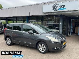Damaged car Peugeot 5008 1.6 VTi Blue Lease 7-Persoons Leer Stoelverwarming Navigatie Climate Cruise 2010/10