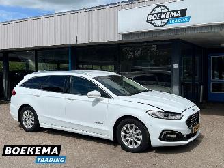 Damaged car Ford Mondeo Wagon 2.0 IVCT HEV Titanium ACC Sony Camera Stoelverwarming Navigatie 2020/6