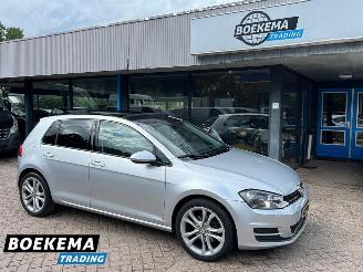 skadebil auto Volkswagen Golf 1.2 TSI Highline DSG Panorama Massage Camera Keyless 2013/8