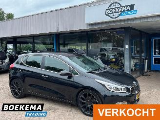 skadebil auto Kia Cee d cee'd 1.6 GDI Business Pack Navigatie Camera Cruise Climate 2013/7