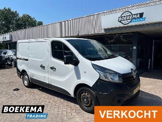 dommages fourgonnettes/vécules utilitaires Renault Trafic 1.6 dCi T27 Générique Airco Schuifdeur Trekhaak 2017/6