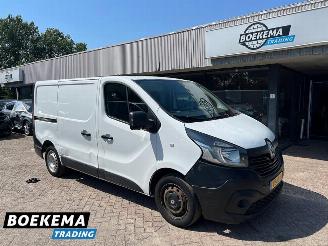 ocasión vehículos comerciales Renault Trafic 1.6 dCi T27 Générique Airco Schuifdeur Trekhaak 2017/6
