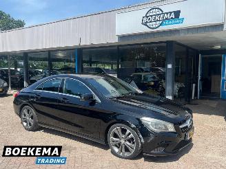 Schadeauto Mercedes Cla-klasse 200 Prestige Automaat Navigatie Cruise Climate Stoelverwarming 2015/11