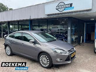 Unfallwagen Ford Focus 1.6 TI-VCT First Edition Stoelverwarming Cruise Clima 2011/3