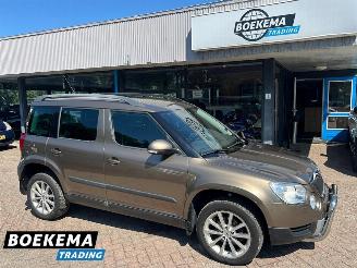 skadebil auto Skoda Yeti 1.8 TSI Ambition 4x4 Navi Trekhaak Airco 2010/2