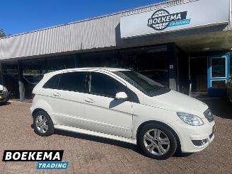skadebil auto Mercedes B-klasse 180 CDI Navi Clima Leer Speedlimiter 2009/12