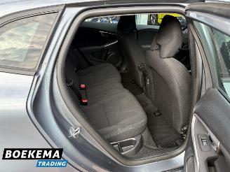 Volvo V-40 2.0 T2 Nordic Navigatie Cruise Climate PDC picture 20