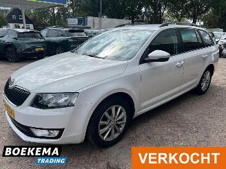 Skoda Octavia Combi 1.2 TSI Businessline Automaat Navi Cruise Clima picture 4