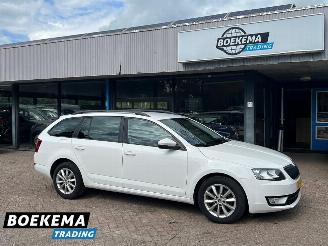 Auto incidentate Skoda Octavia Combi 1.2 TSI Businessline Automaat Navi Cruise Clima 2016/2