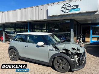 Coche accidentado Mini Cooper S 33 kWh HUD Navi Stoelverwarming Clima Cruise 2022/11