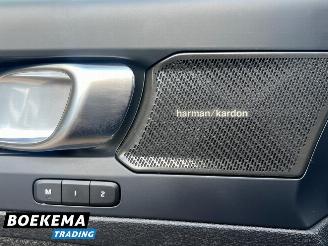 Volvo XC40 2.0 B3 Plus Dark Harman Kardon Memory WinterPakket Navigatie Trekhaak picture 30