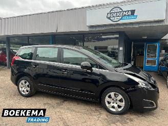 skadebil auto Peugeot 5008 1.6 THP Active Automaat 165PK Panorama Cruise Navi Clima 2015/12