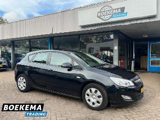 skadebil auto Opel Astra 1.3 CDTi S/S Edition Cruise Airco NAP 2012/1
