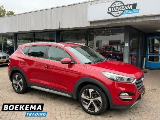 Vaurioauto  passenger cars Hyundai Tucson 1.6 T-GDi Premium Leer Stoelverwarming Camera Navigatie 2017/12
