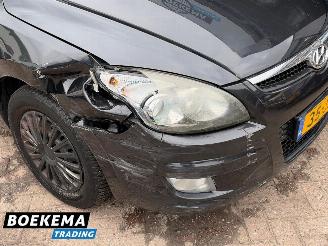 Hyundai I-30 1.6i Dynamic Automaat Clima Elektrische Ramen picture 12