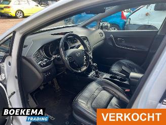 Kia Cee d cee'd 1.6 GDI Plus Pack Leer Navi Cruise Clima picture 14