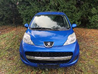 Peugeot 107 Active picture 2