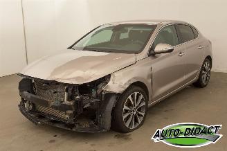 damaged passenger cars Hyundai I-30 1.4 T-GDI Fastback  94.851 km 2018/1