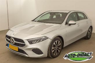 damaged passenger cars Mercedes A-klasse A200 Automaat Mild Hybrid Business Line 2023/10