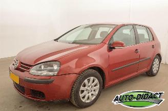 krockskadad bil auto Volkswagen Golf 1.6 FSI Comfortline 2004/3