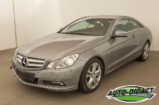 Coche accidentado Mercedes E-klasse E200 Coupé Motorschade 2010/10