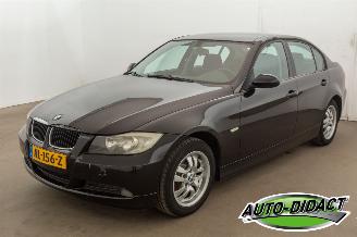damaged passenger cars BMW 3-serie 318i Airco 2007/5