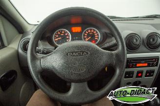 Dacia Logan 1.6-16V Airco Lauréate 7p. picture 5
