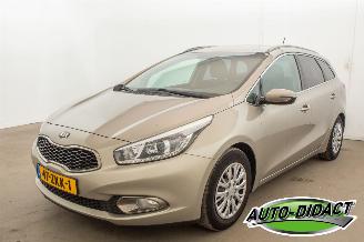 Schadeauto Kia Cee d Sportwagon 1.6 GDI Navi Plus Pack 2012/12