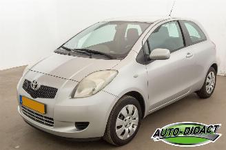 skadebil auto Toyota Yaris 1.0 VVTi + Airco 2007/5