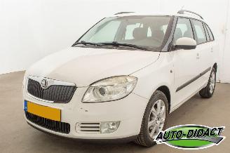 krockskadad bil auto Skoda Fabia Combi 1.4 TDI Airco Greenline 2008/7