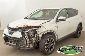 damaged passenger cars Toyota Rav-4 2.5 Hybrid 4WD Automaat 2018/1