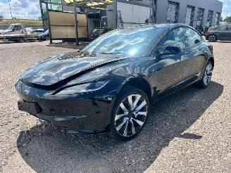 damaged passenger cars Tesla Model 3 Long Range AWD 16.804 km 2024/4