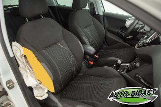 Peugeot 208 1.2 e-VTi Automaat Blue Lease picture 17