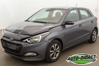 damaged passenger cars Hyundai I-20 1.2 Airco 2019/1