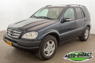 damaged passenger cars Mercedes M-klasse 55 AMG Automaat Airco Elek dak Leder 2002/4