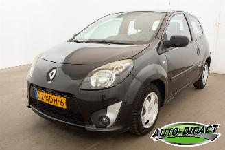 skadebil auto Renault Twingo 1.2-16V Authentique Airco 2010/9
