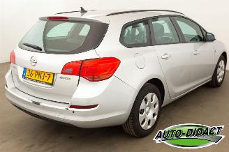 Opel Astra Sports Tourer 1.4 Edition Clima Navi picture 4