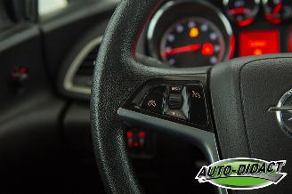 Opel Astra Sports Tourer 1.4 Edition Clima Navi picture 12