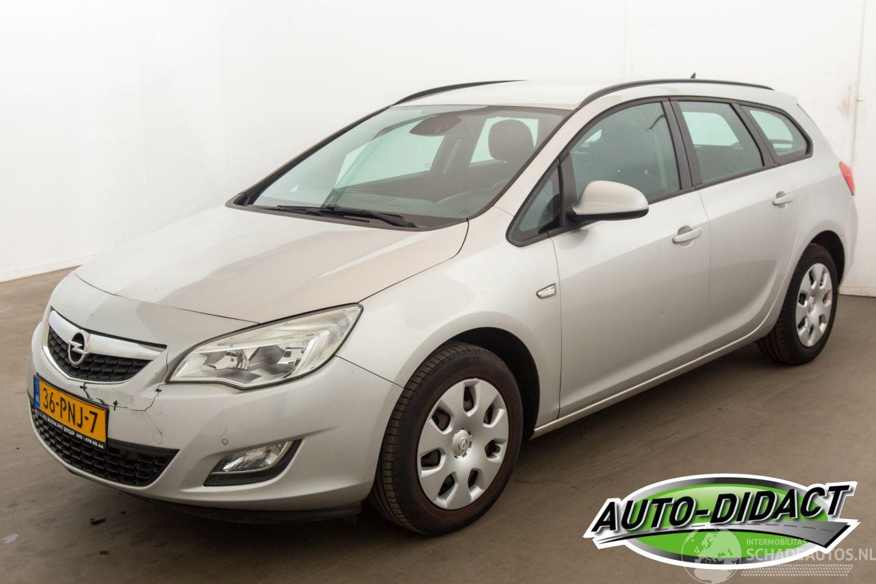 Opel Astra Sports Tourer 1.4 Edition Clima Navi
