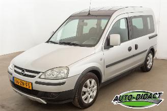 krockskadad bil auto Opel Combo Tour 1.4-16V Airco Arizona 2008/3