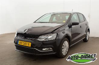 krockskadad bil auto Volkswagen Polo 1.4 TDI Clima Navi Comfortline 2017/5