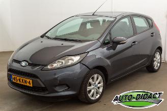 skadebil auto Ford Fiesta 1.25 Airco Limited 2010/1