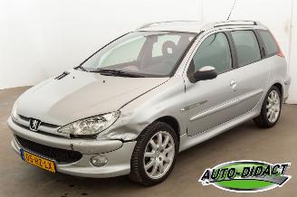 Schadeauto Peugeot 206 SW 1.6-16V Quiksilver Airco 2005/10