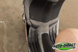 Vespa  Primavera 9644 km picture 24