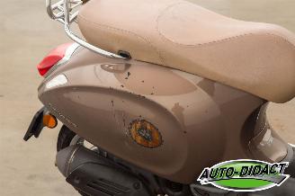 Vespa  Primavera 9644 km picture 21