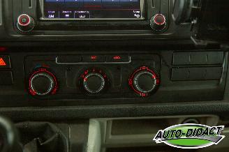 Volkswagen Transporter 2.0 TDI L2H1 Koelwagen Airco Navi picture 8