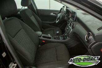 Mercedes A-klasse A160 Airco Navi picture 21